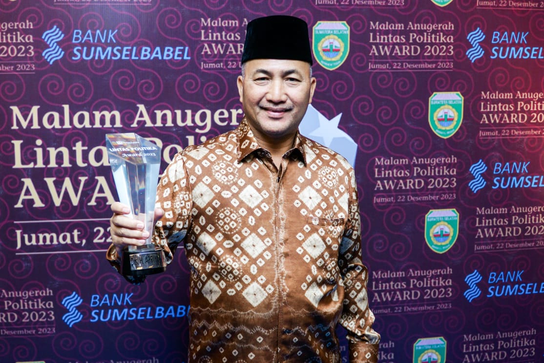 Apriyadi Dinobatkan Kepala Daerah Inovatif Tahun 2023