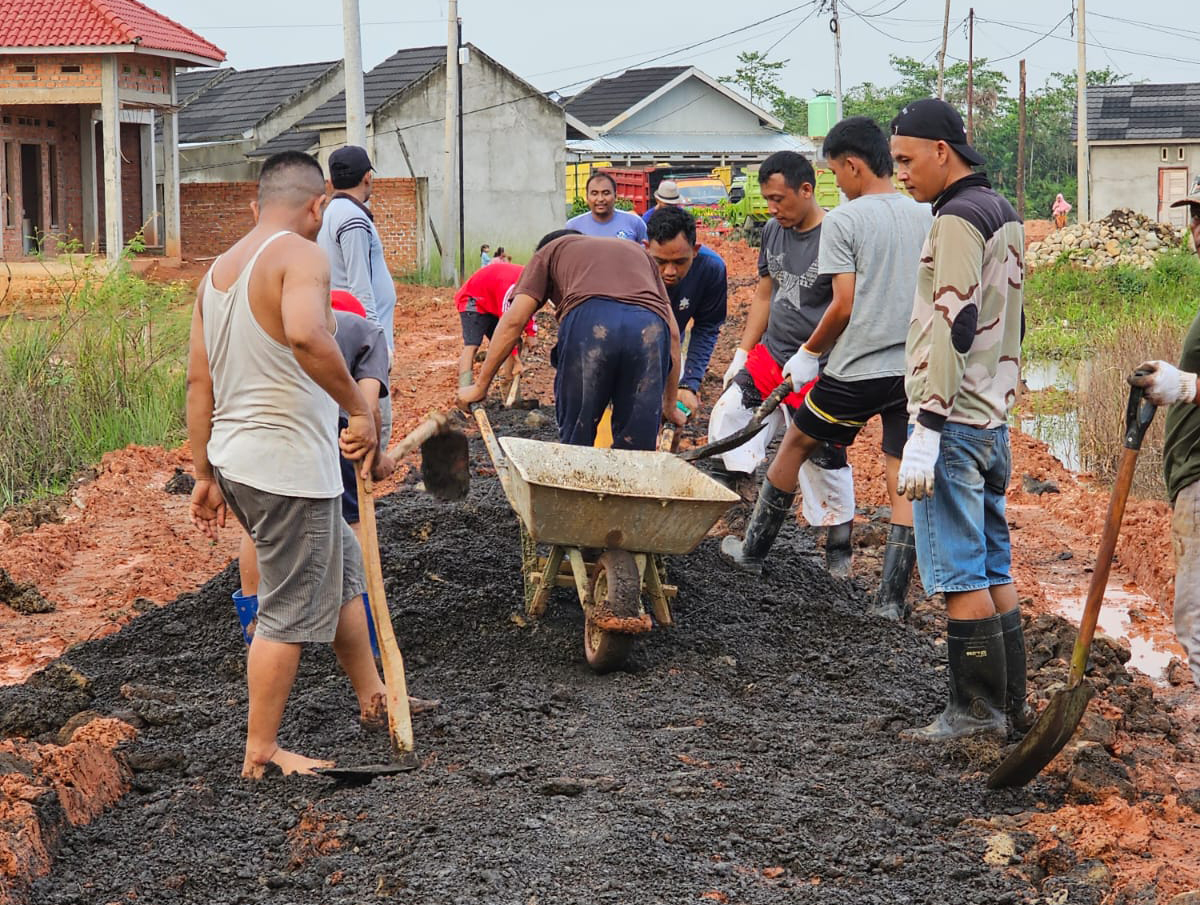 Jalan Perumahan Mutiara Sejahtera di Sekayu Mulai Diperbaiki