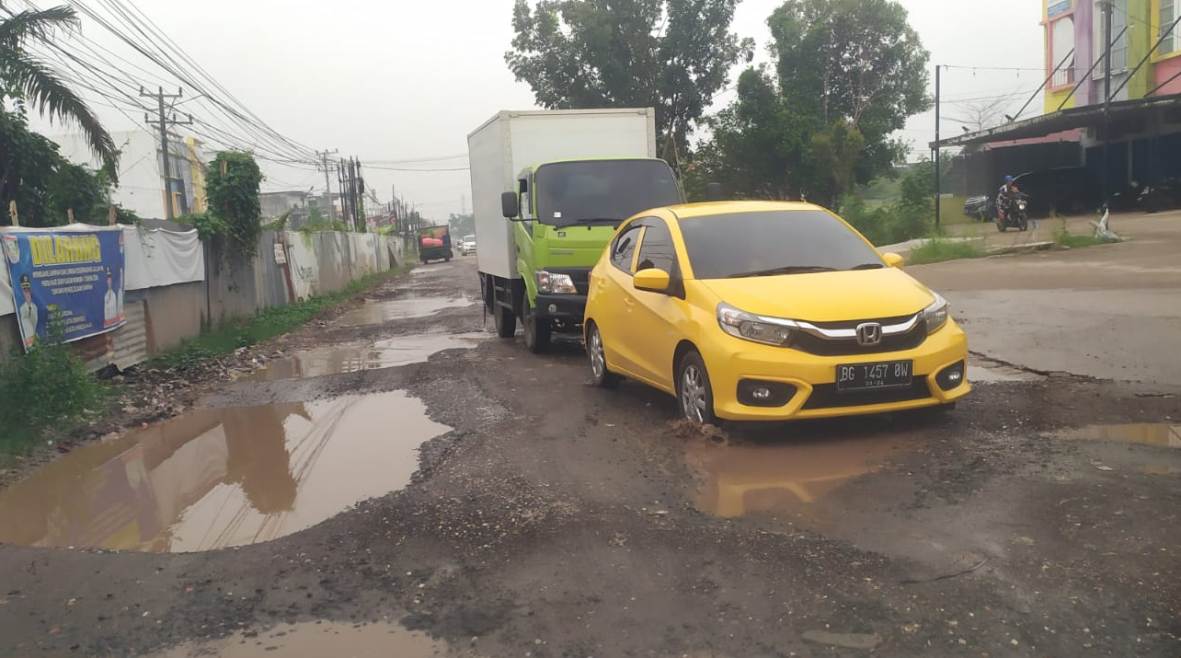 Kian Memprihatinkan, Warga Tegal Binangun Keluhkan Jalan Rusak