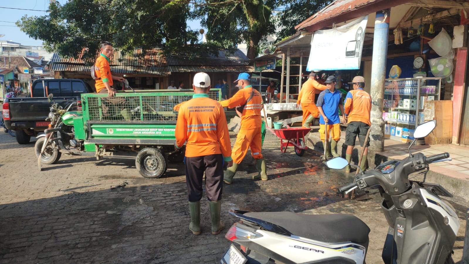 DLH Muba Turunkan Petugas, Pedagang Lepas Bernapas