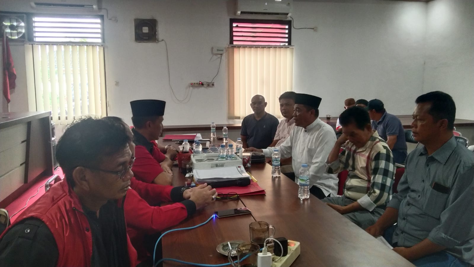 Serius Maju Bakal Calon Bupati Muba, H M Toha Serahkan Formulir Pendaftaran