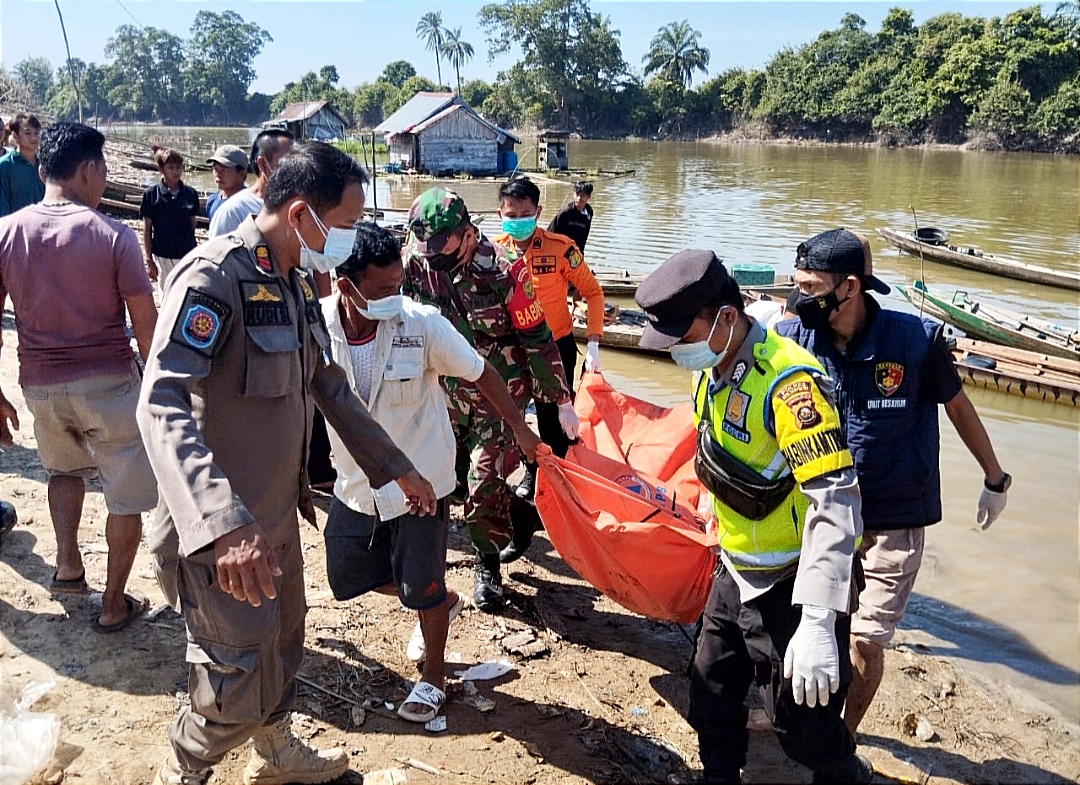 Heboh, Mayat Mengapung di Sungai Beteleke