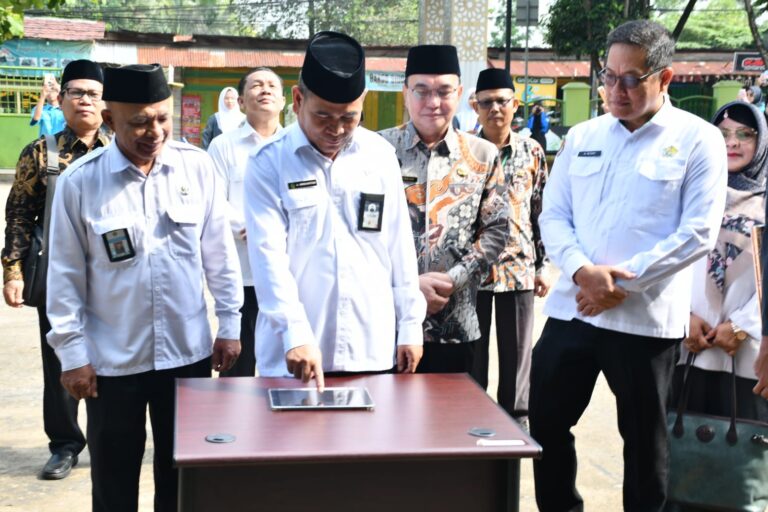 MAN 3 Palembang Luncurkan Program Madrasah Smart Digital