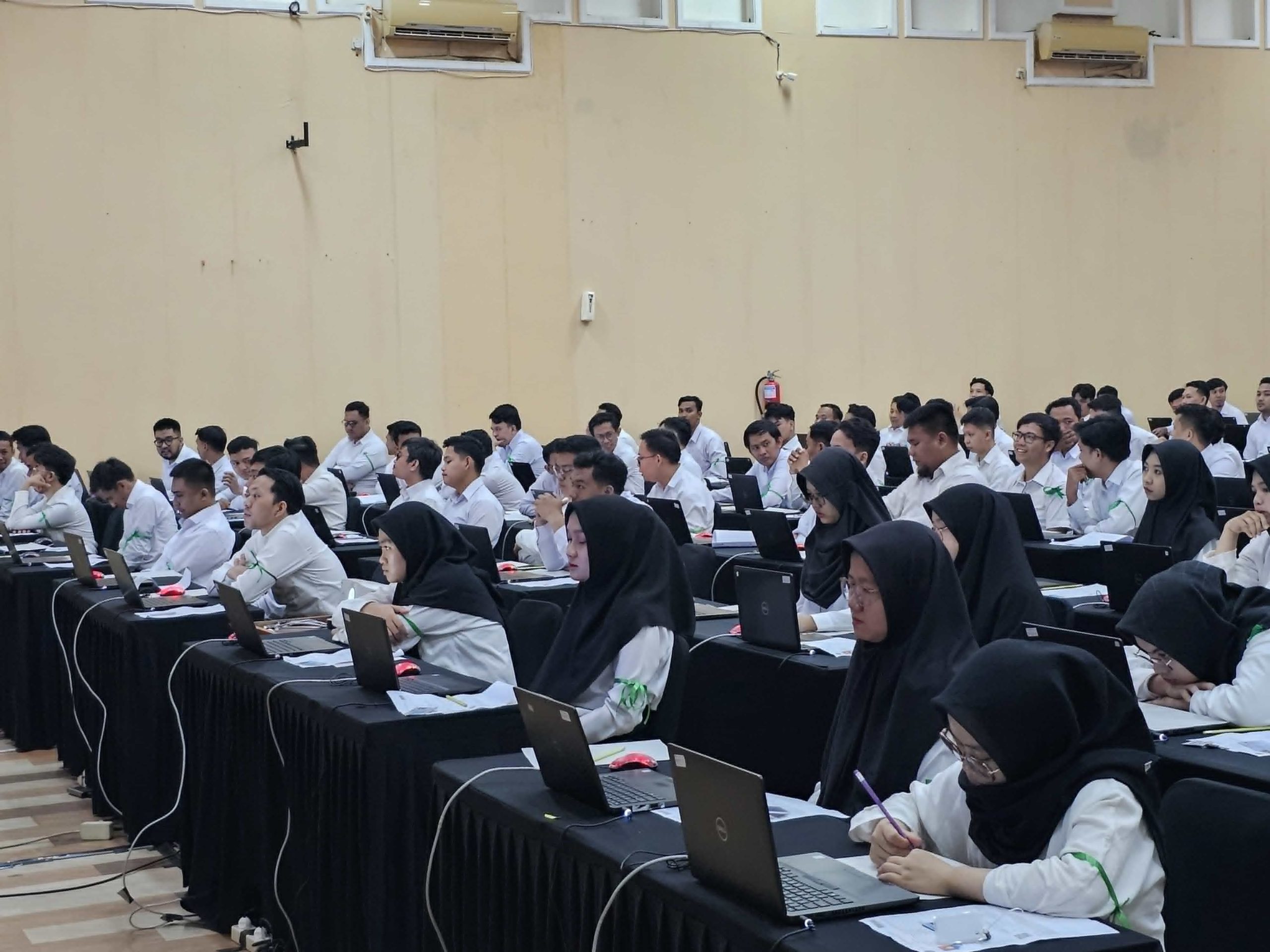 Ratusan Peserta Ikuti SKB CAT CPNS Kemenag Sumsel di BKN Palembang