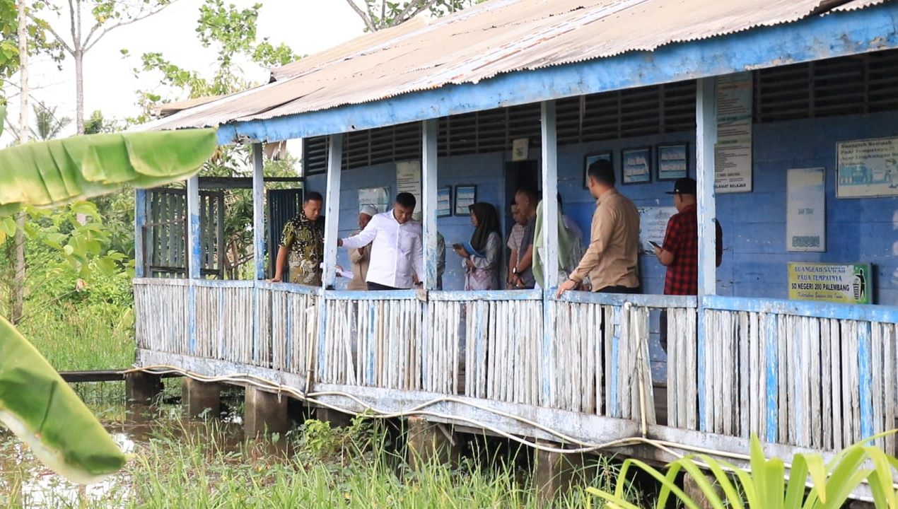 Sekda Kota Palembang Tinjau Sekolah Miring