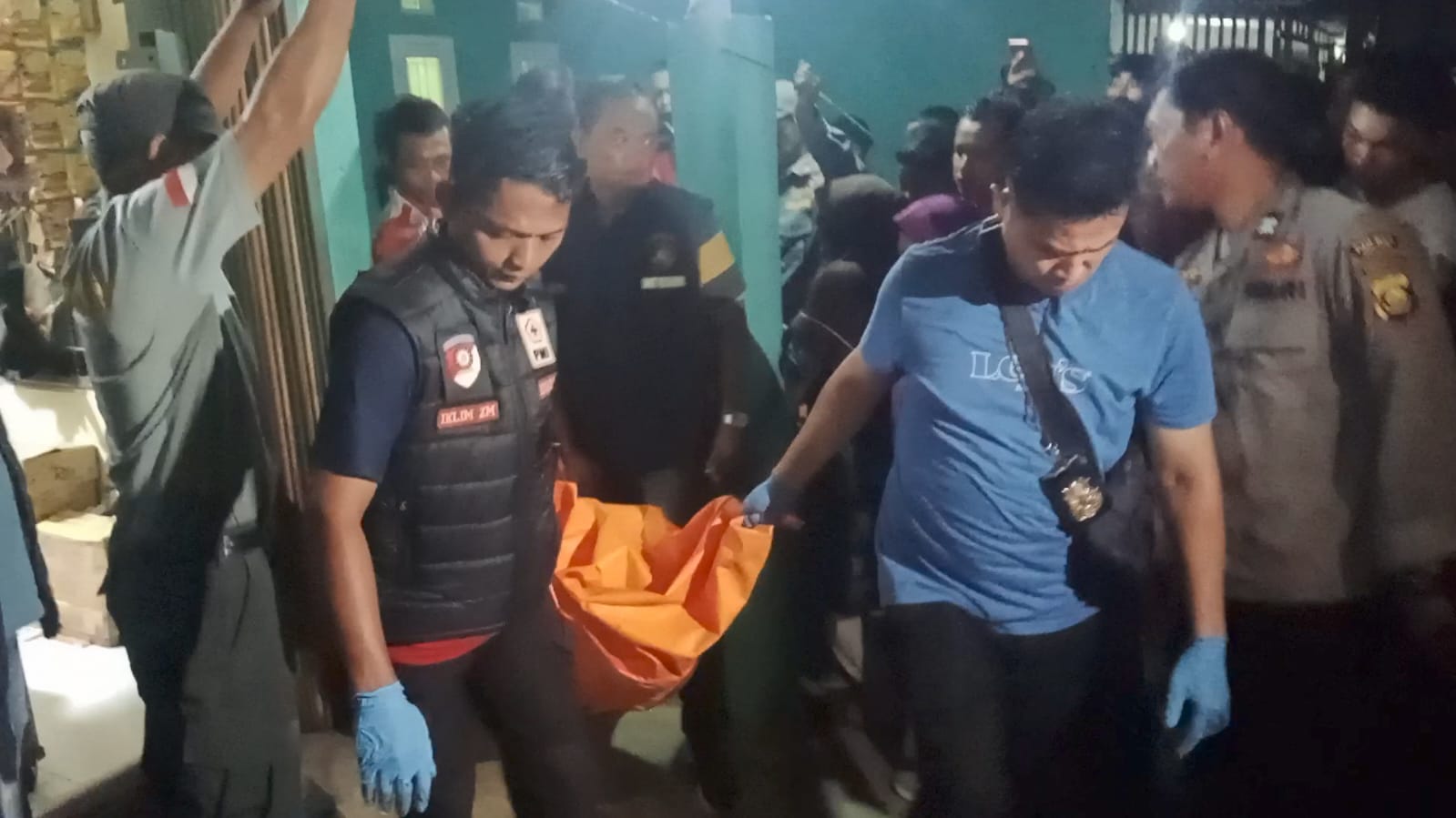 Sempat Ada Kegaduhan di Dalam Rumah, Wanita Paruh Baya Ditemukan Tewas Bersimbah Darah