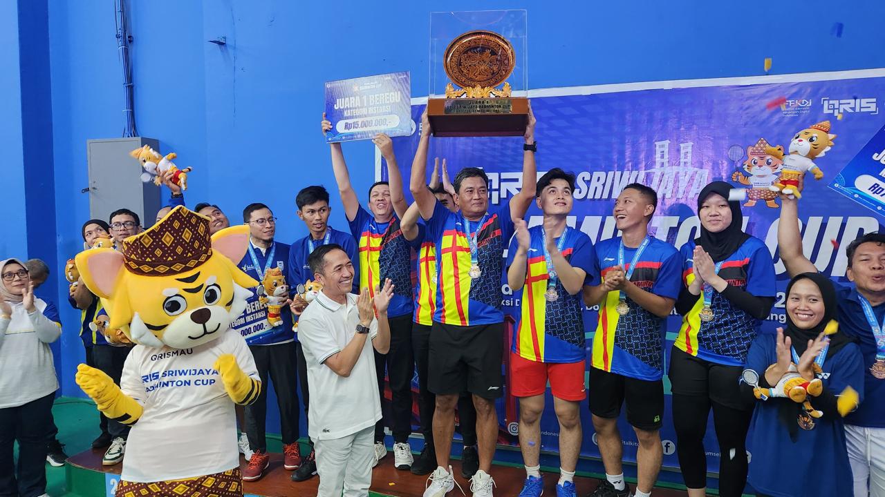 Polda Sumsel Raih Juara 1 Ajang Badminton Cup QRIS Sriwijaya