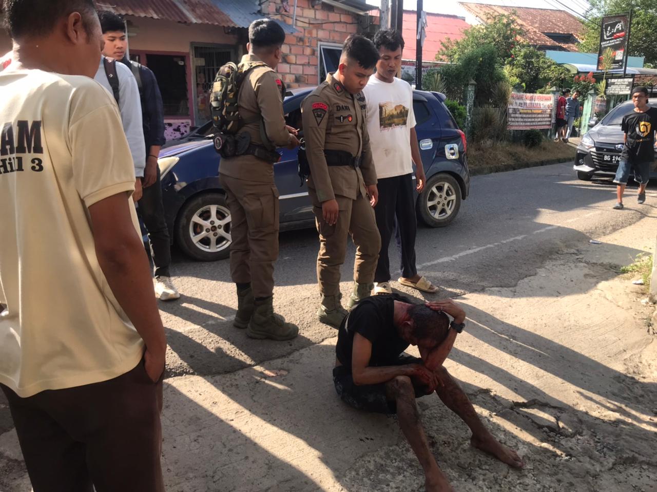 Dituduh Menipu Saat Sedang Top Up Dana, Warga Sukarami Ini Dihakimi Massa