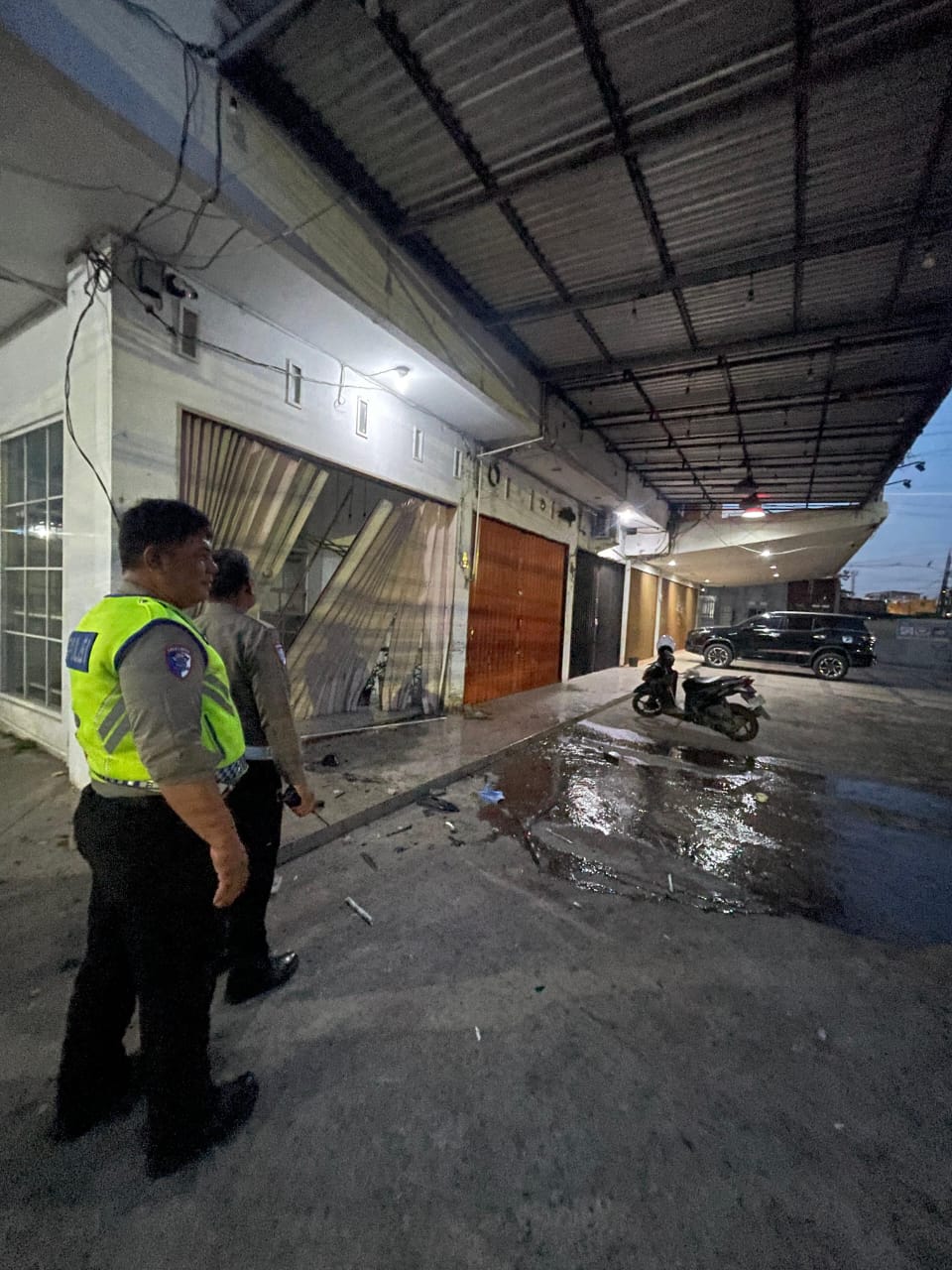 Hantam Ruko di Jalan Dr M Isa Palembang, Sopir Mobil Brio Tewas