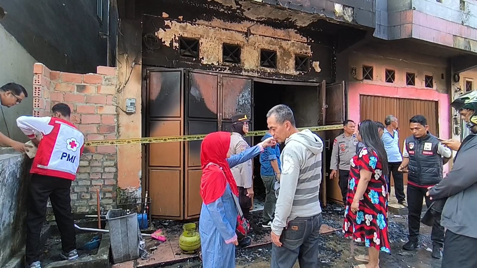 Refleksi Pijat di Jalan Alamsyah Ratu Prawiranegara Palembang Terbakar