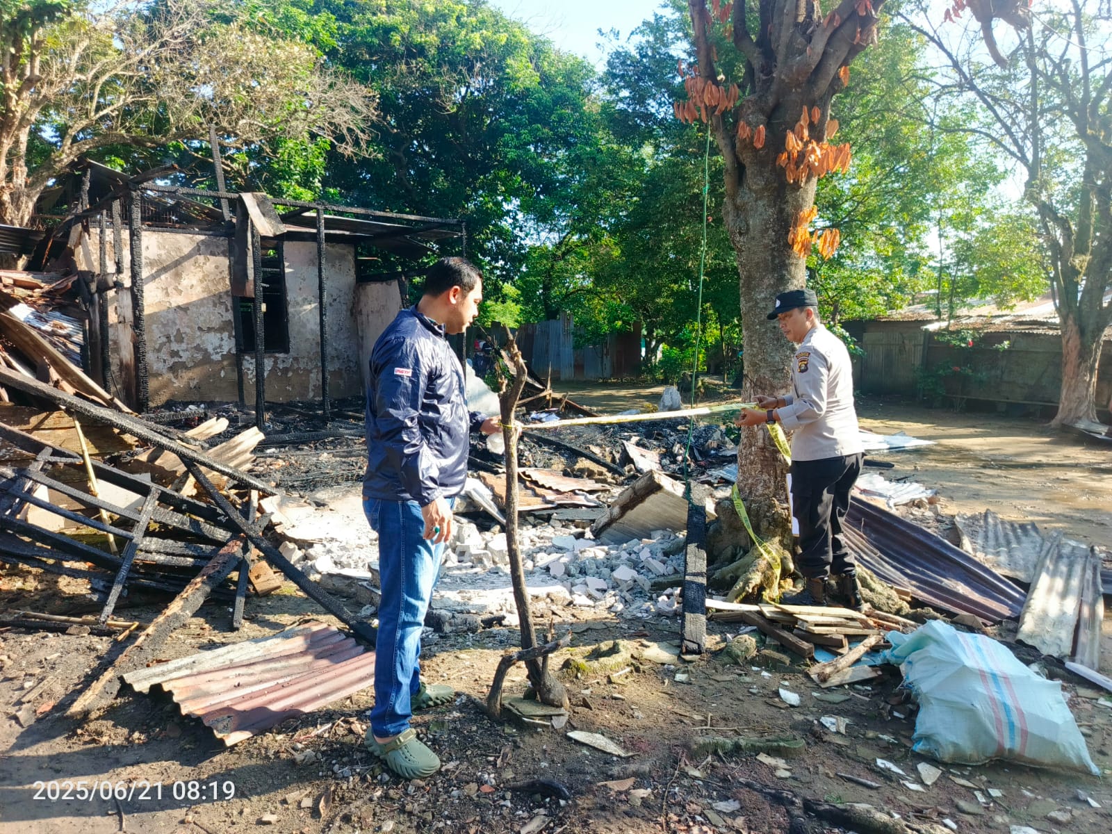 Rumah Terbakar saat Ditinggal Jemput Cucu Sekolah, Herawati Alami Kerugian Hingga Rp 80 Juta