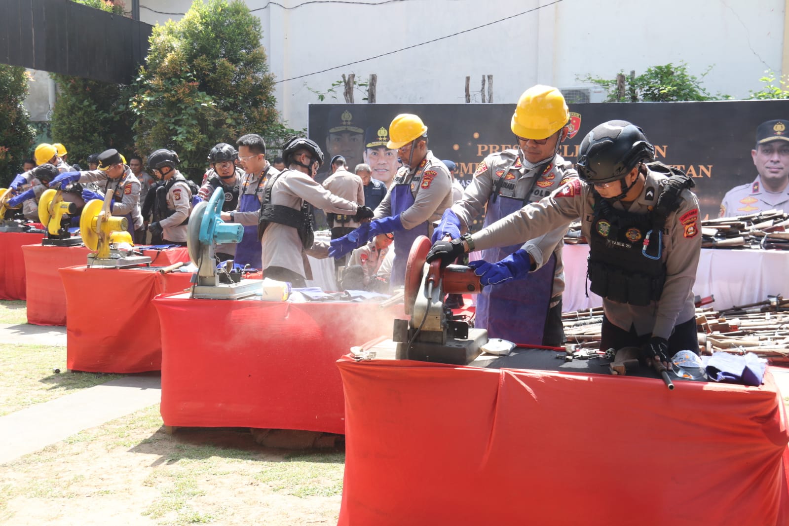 Operasi Senpi Musi 2024 dan 2025, Polres Muba Turut Memusnahkan 47 Senpira di Lapangan Mako Brimob Polda Sumsel