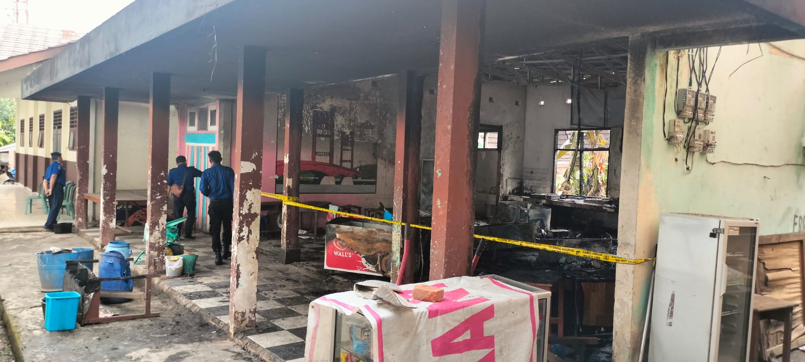 Kantin SMP N 4 Palembang Ludes Terbakar, Diduga Korsleting Listrik