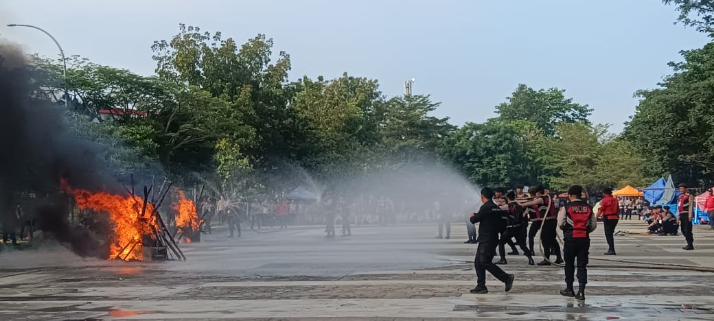 Personel Polda Sumsel Pelajari Teknik Memadamkan Api