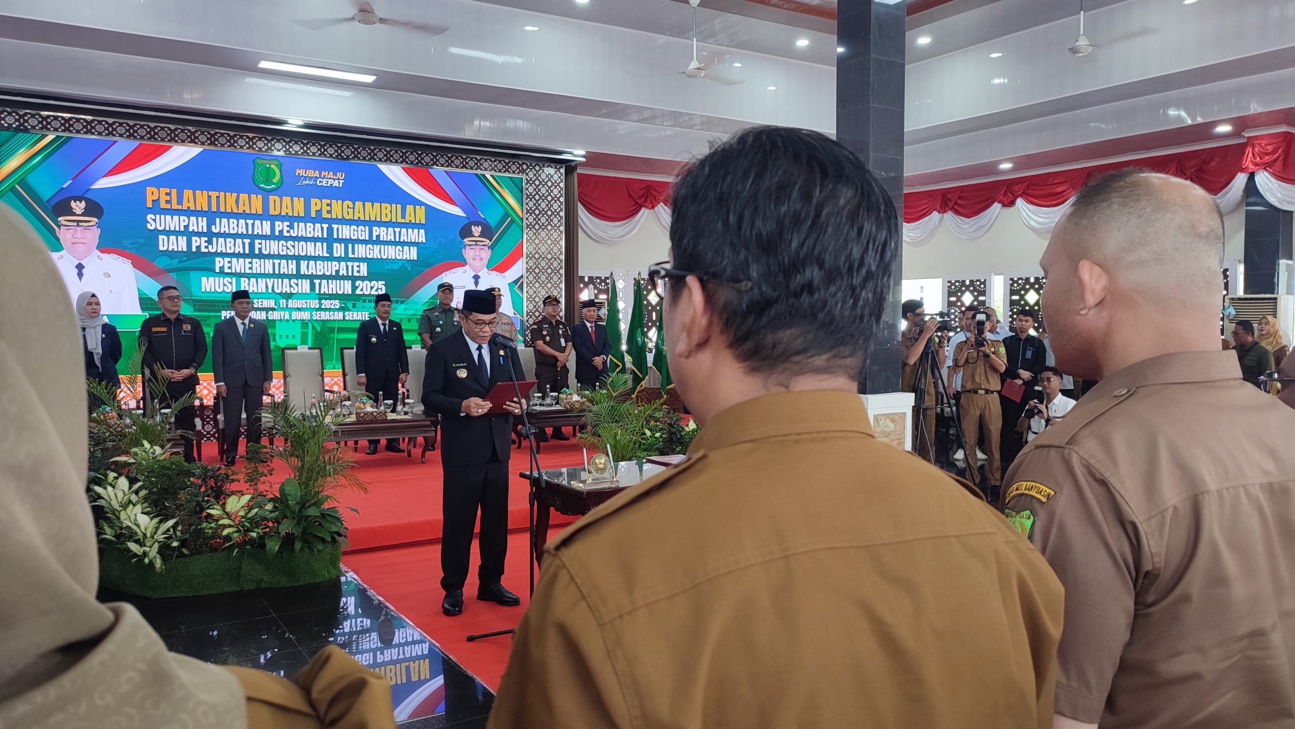 Lantik Sejumlah Pejabat, Bupati Muba Dorong Kinerja Lebih Cepat di Semester II