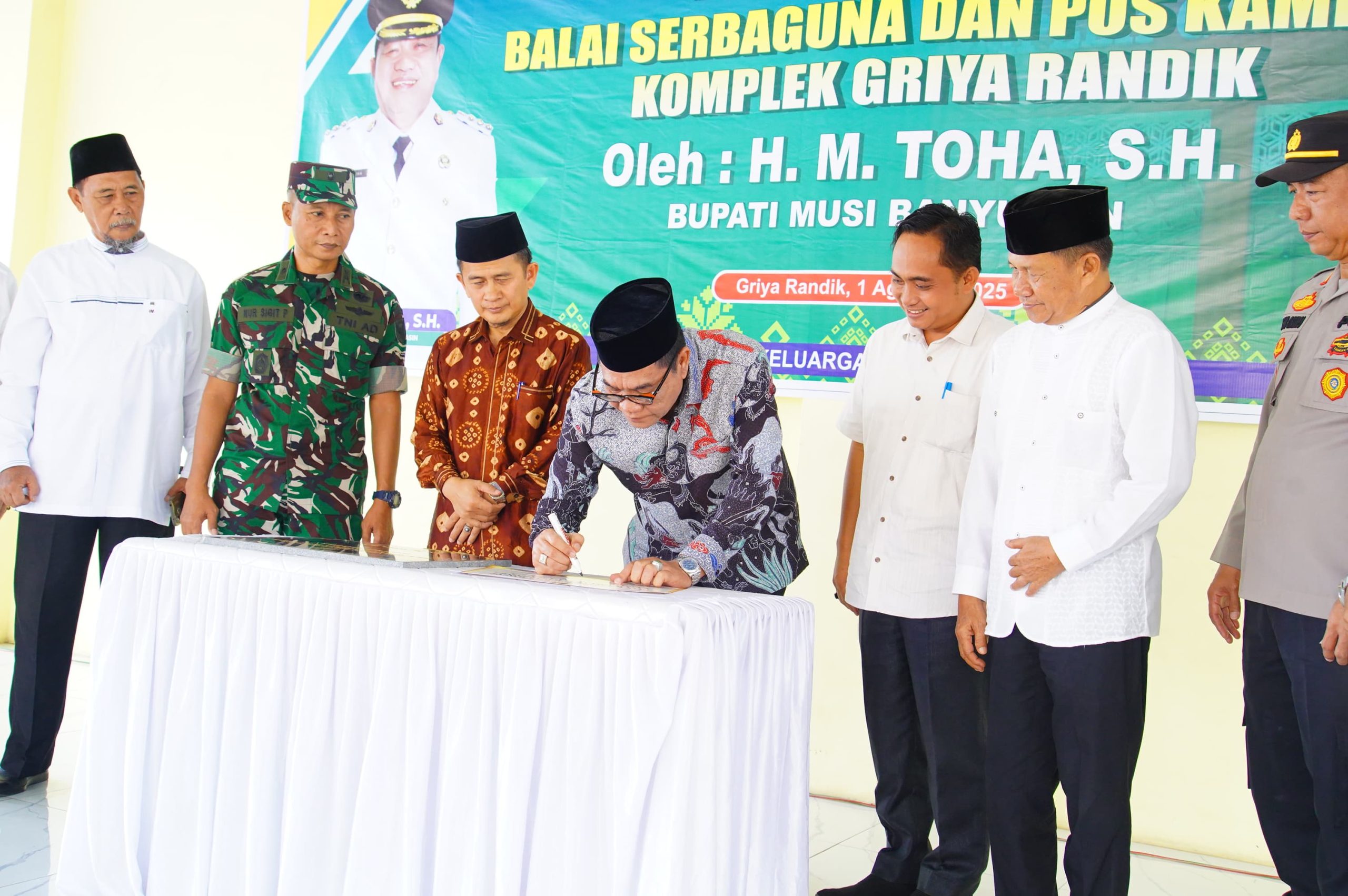 Bupati H M Toha Resmikan Balai Serbaguna dan Pos Kamling Komplek Griya Randik