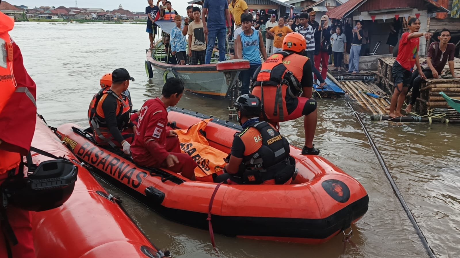 Berkisar Selang Dua Jam, Tim SAR Temukan Korban Kedua yang Tenggelam di Sungai Ogan Palembang