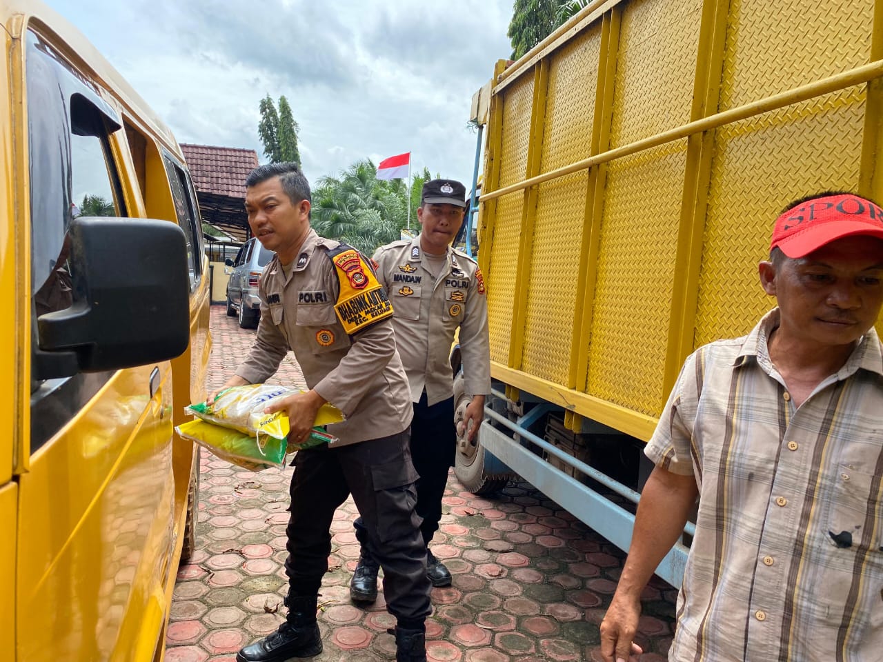 Giliran Polsek Keluang Gelar Gerakan Pangan Murah, Sediakan 6 Ton Beras