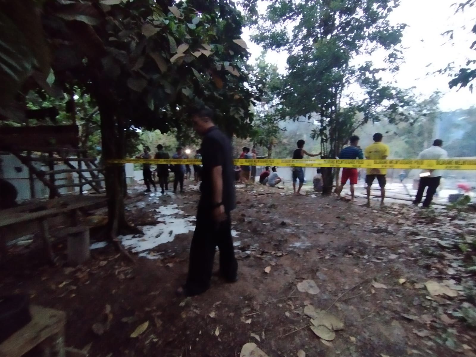 Lima Orang Alami Luka Bakar Akibat Kebakaran Sumur Minyak Tradisional, Polsek Bayung Lencir Amankan Sejumlah Barang Bukti