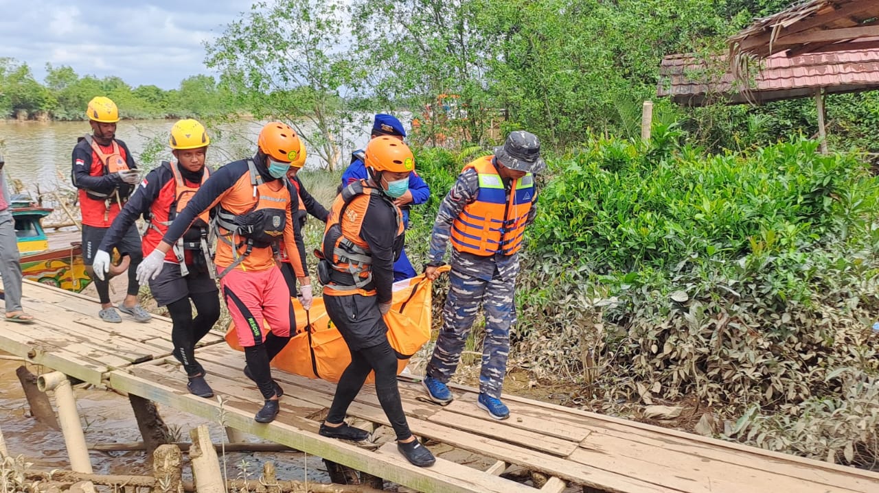 Jasad Operator Ekskavator yang Tenggelam di Sungai Dawas Akhirnya Ditemukan