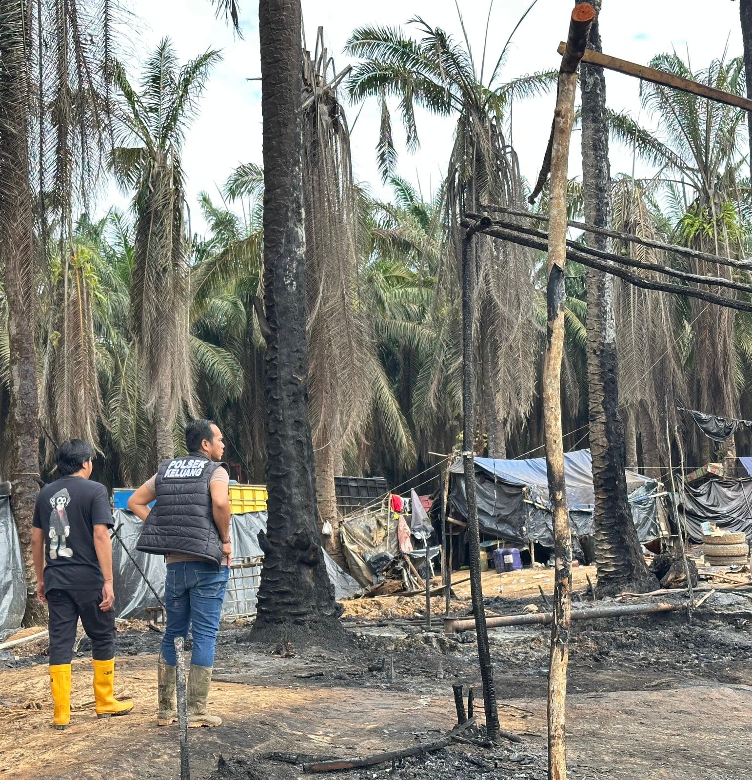 Kebakaran Sumur Minyak Ilegal Terjadi di Lahan PT Hindoli, Polisi Lakukan Penyelidikan