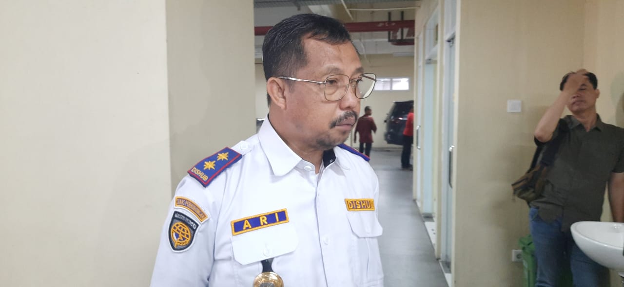 Larangan Penggunaan Strobo Patwal Kendaraan Pejabat
