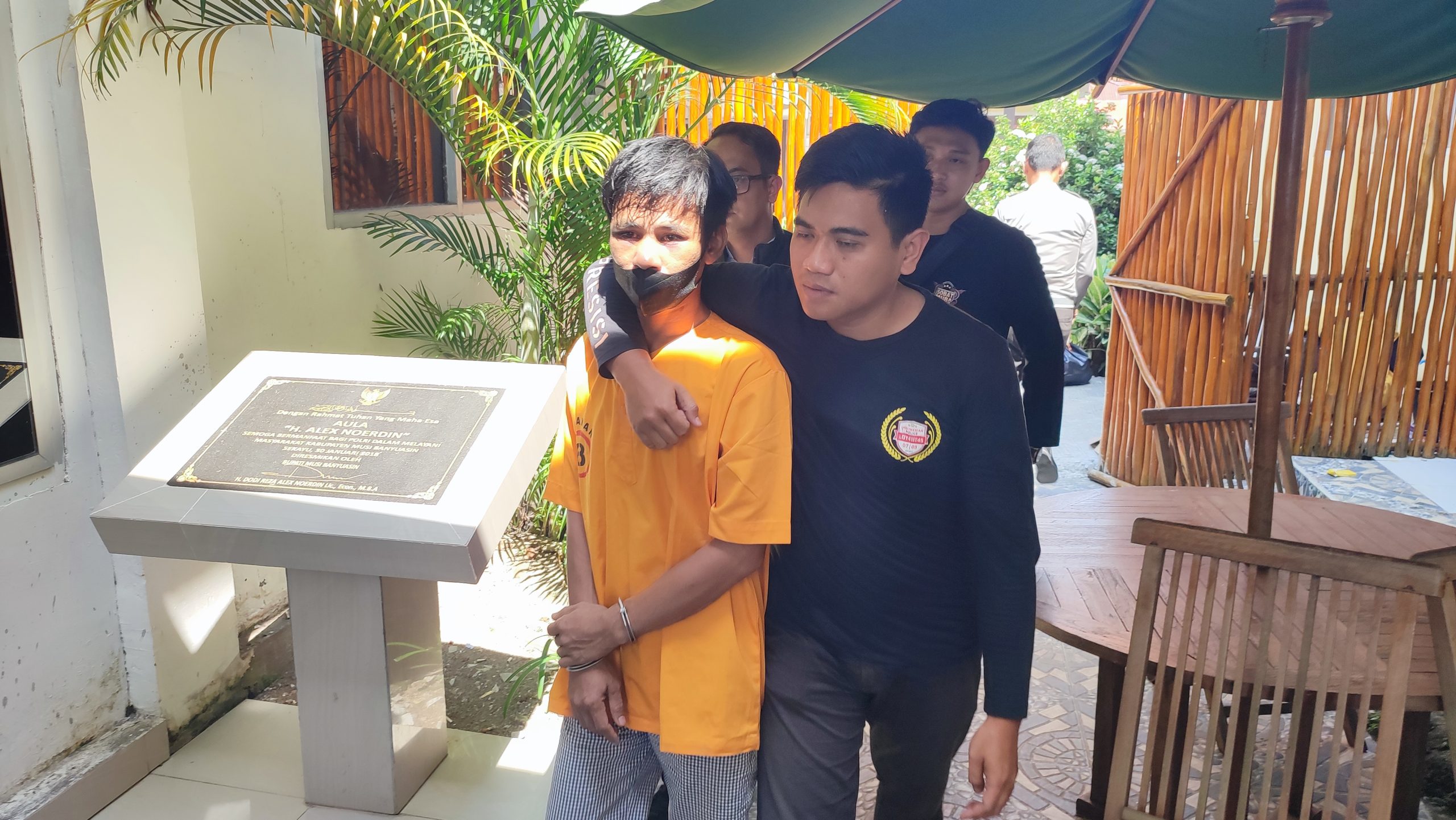 Bejat, Pria Ini Aniaya IRT Hingga Cabuli Anaknya