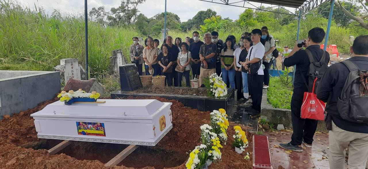 Isak Tangis Iringi Pemakaman Darma Kusuma, Korban Perampokan Sadis di Palembang