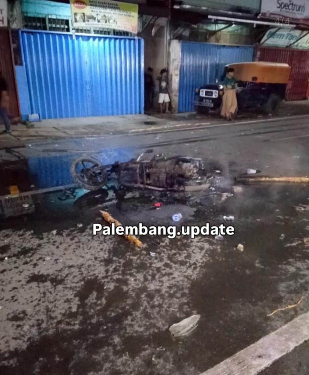 Tawuran Pemuda Pecah di Palembang, Warga Kuto Batu Ketakutan dan Satu Motor Dibakar