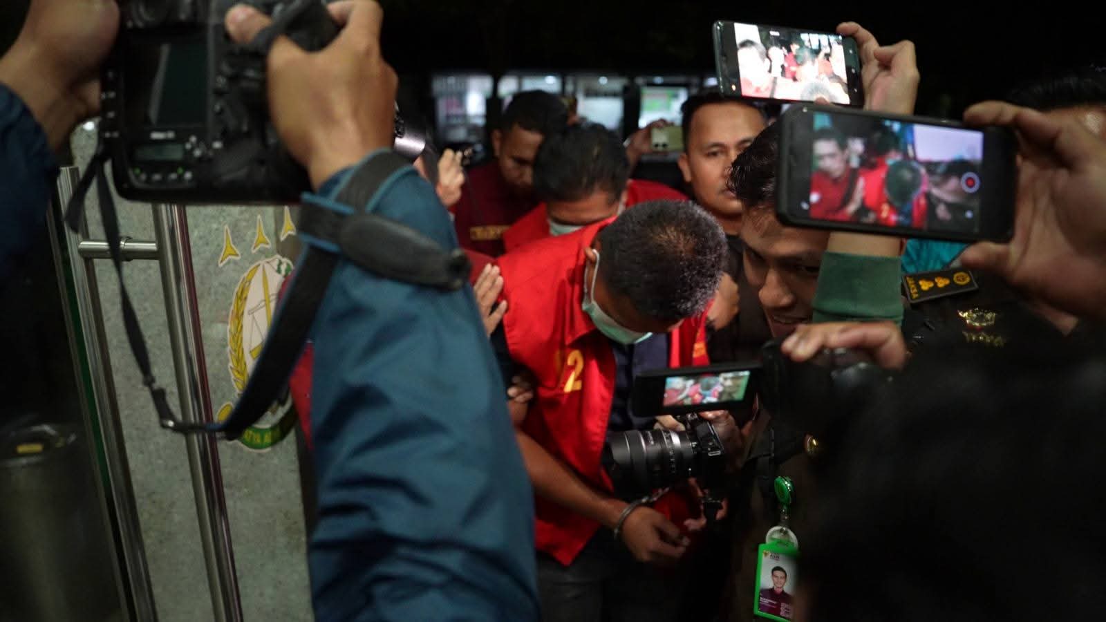 Diduga Terima Gratifikasi Proyek Irigasi Rp1,6 Miliar, Anggota DPRD Muara Enim dan Anak Terjaring OTT Kejati Sumsel