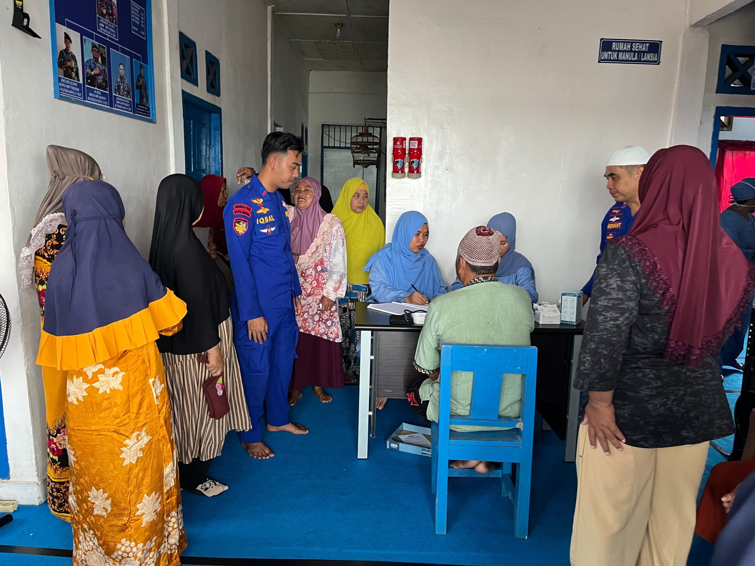 Antusias Warga Tinggi, Rumah Sehat Lansia Pos Upang Layani Puluhan Pasien Pesisir