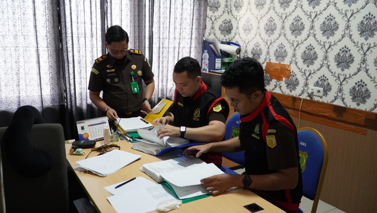 Kejari Muba Intensifkan Penyidikan, Puluhan Dokumen Aset Disita dari Dua Kantor Pemerintah