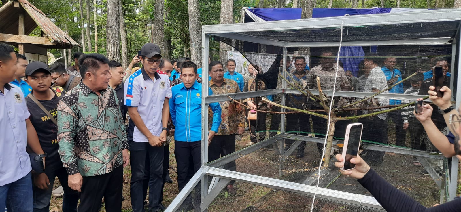 Aksi Nyata Rimbawan, IKA SKMA Sumsel Lepas Ratusan Burung dan Benih Ikan di Punti Kayu