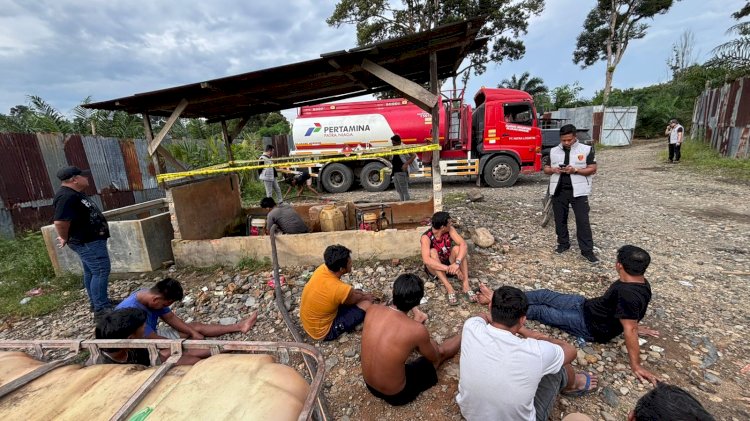 Polda Sumsel Bongkar Gudang BBM Subsidi Ilegal di Musi Rawas, 14 Orang Diamankan