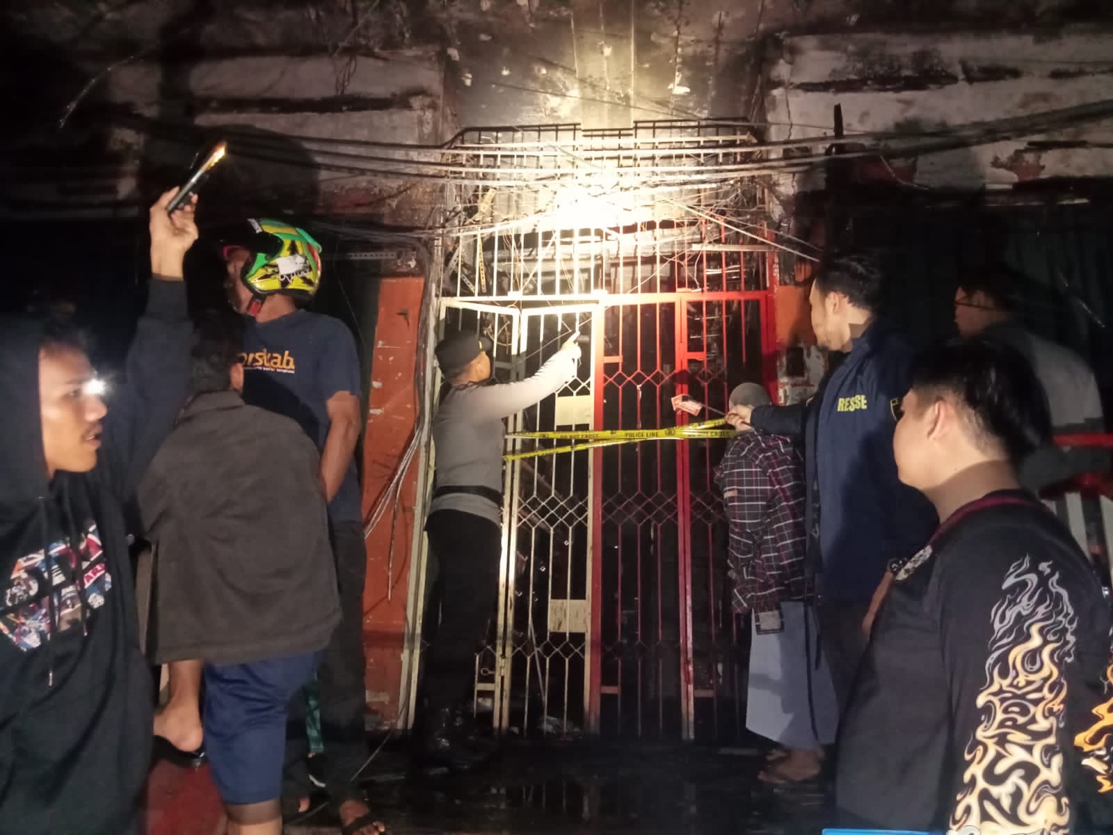 Kebakaran Pasar 16 Ilir, Kios Pedagang Gamis Ludes Diduga Akibat Korsleting Listrik