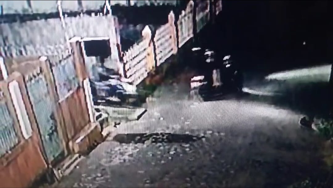 Terekam CCTV, Komplotan Curanmor Gondol Motor Penghuni Kos di Kalidoni Palembang
