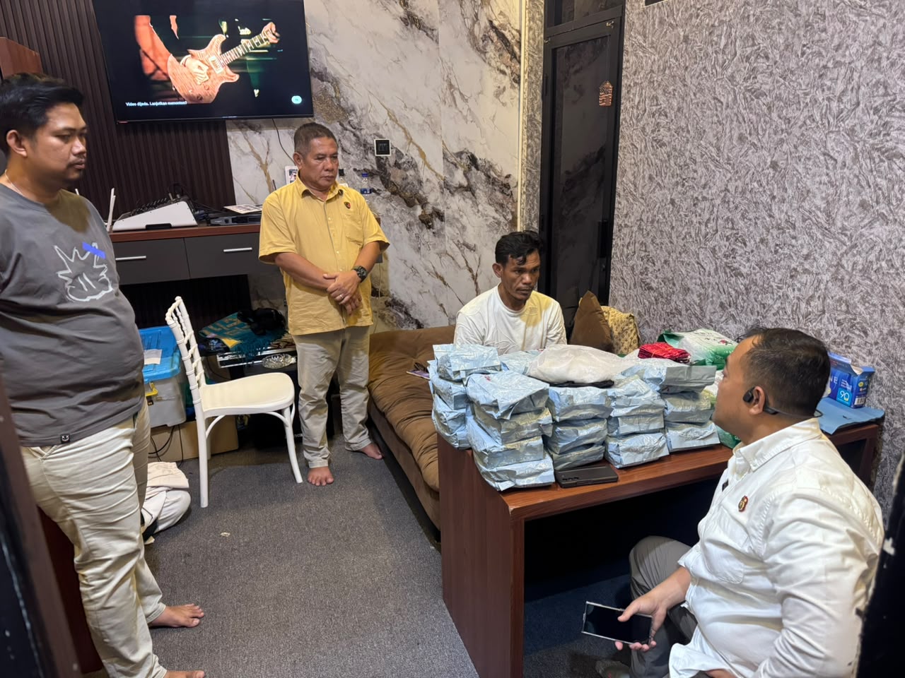 Bawa 35 Kg Sabu dan 600 Pil Happy Five, Kurir Dibekuk di Muba