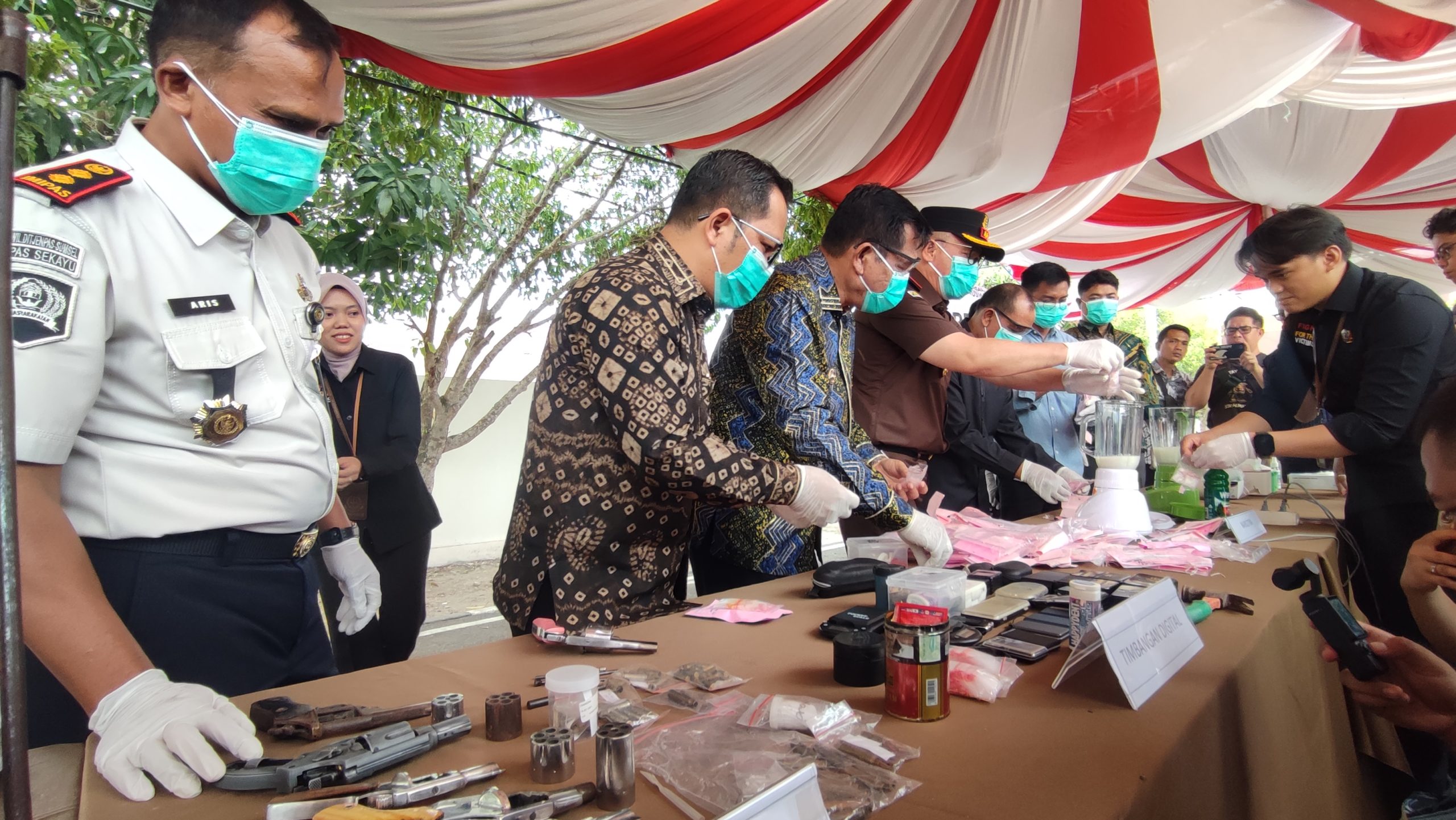 141 Perkara Inkracht, Kejari Muba Musnahkan Ratusan Gram Sabu hingga Senjata
