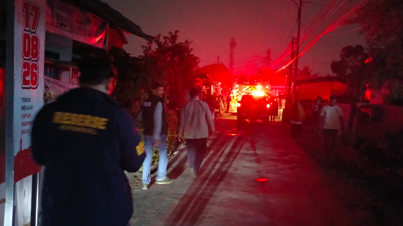 Teriakan Kebakaran Gegerkan Warga Hulubalang II, Rumah Panggung Dilalap Api