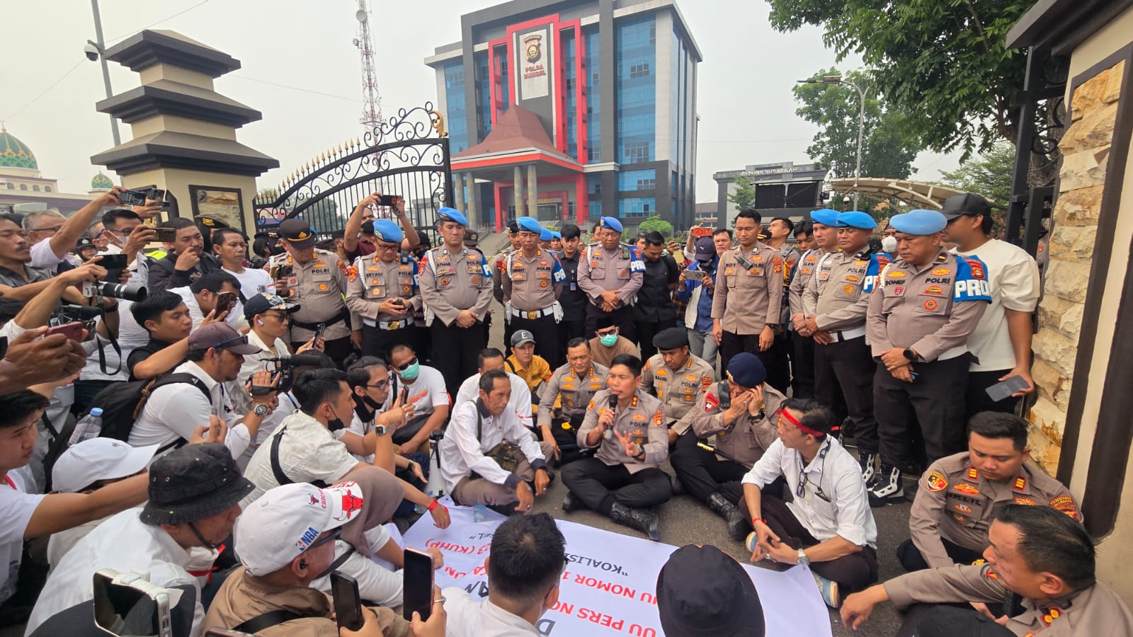 13 Hari Pasca Pengeroyokan Jurnalis Palembang, Koalisi Pers Sumsel Pertanyakan Kinerja Mapolda Sumsel